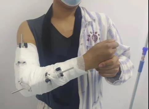 1644971476225002856.jpg 1644971476225002856.jpg