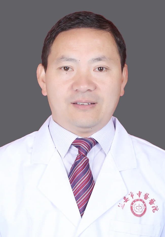 牛世勇  院长助理 中医内科副主任医师